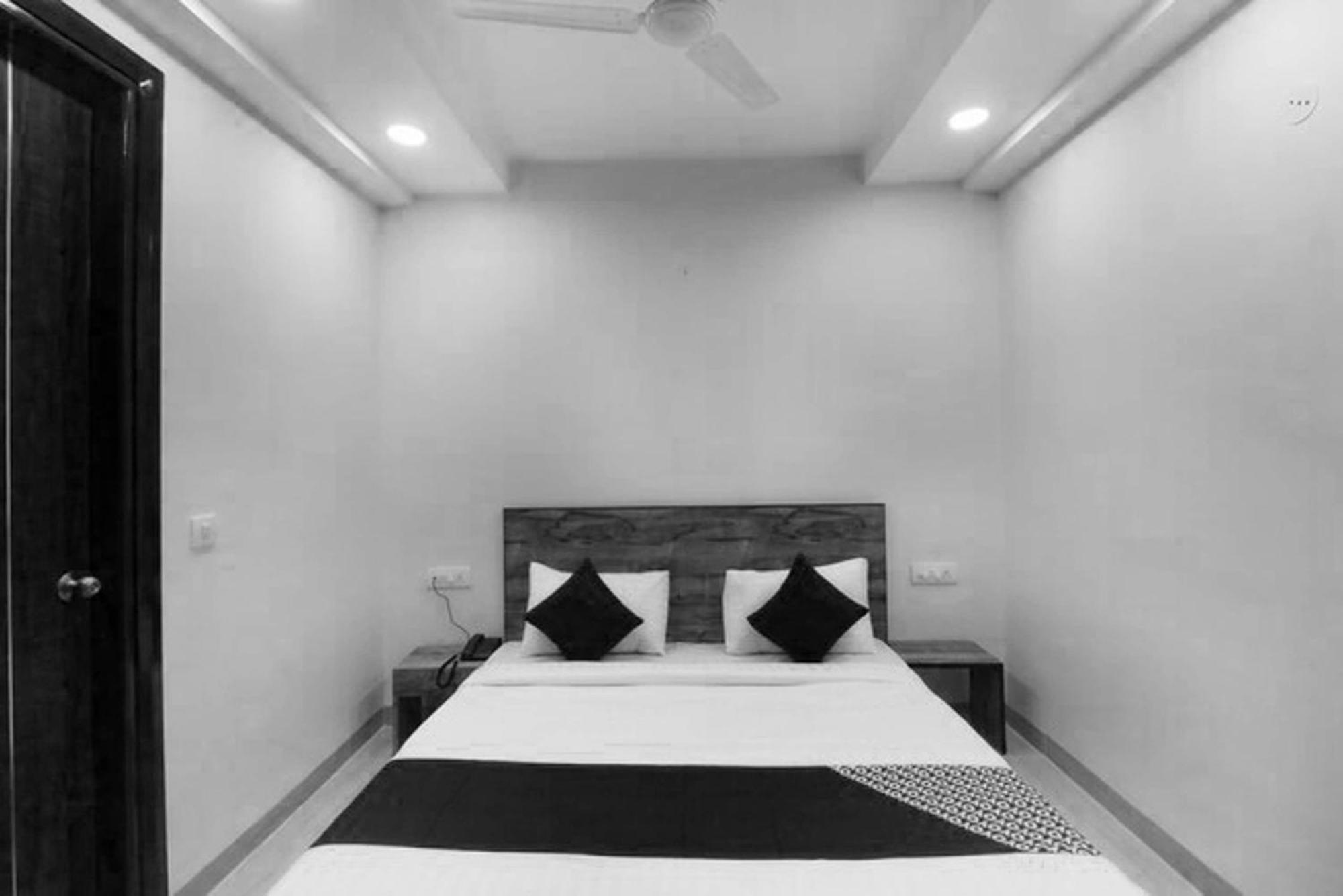 Super Hotel O Comfort Residency Near Artemis Hospital Gurgaon Zewnętrze zdjęcie