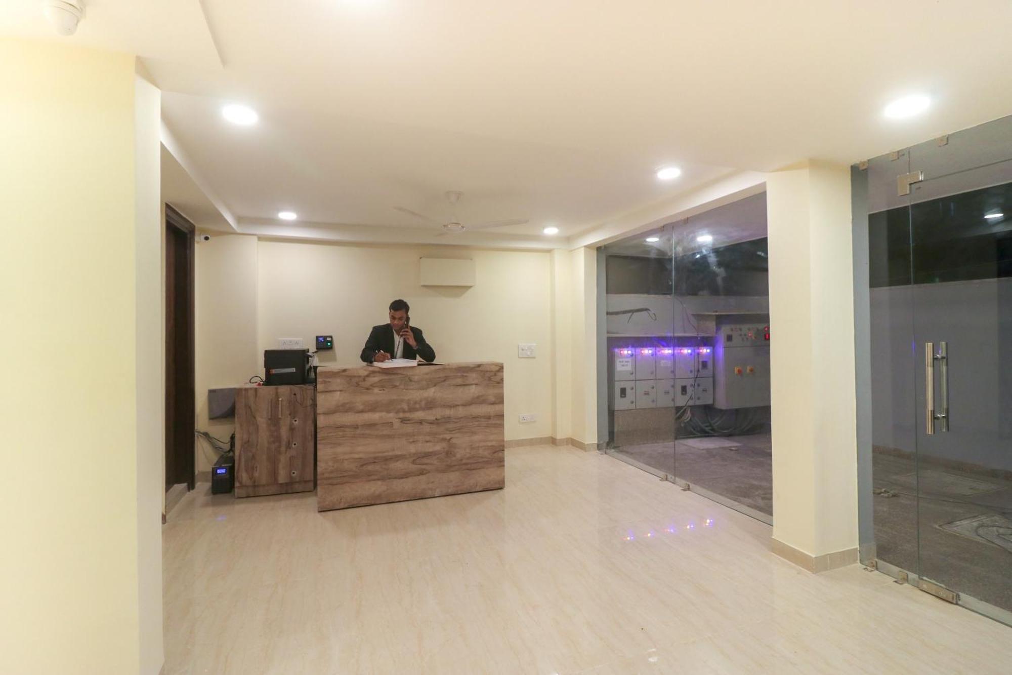 Super Hotel O Comfort Residency Near Artemis Hospital Gurgaon Zewnętrze zdjęcie