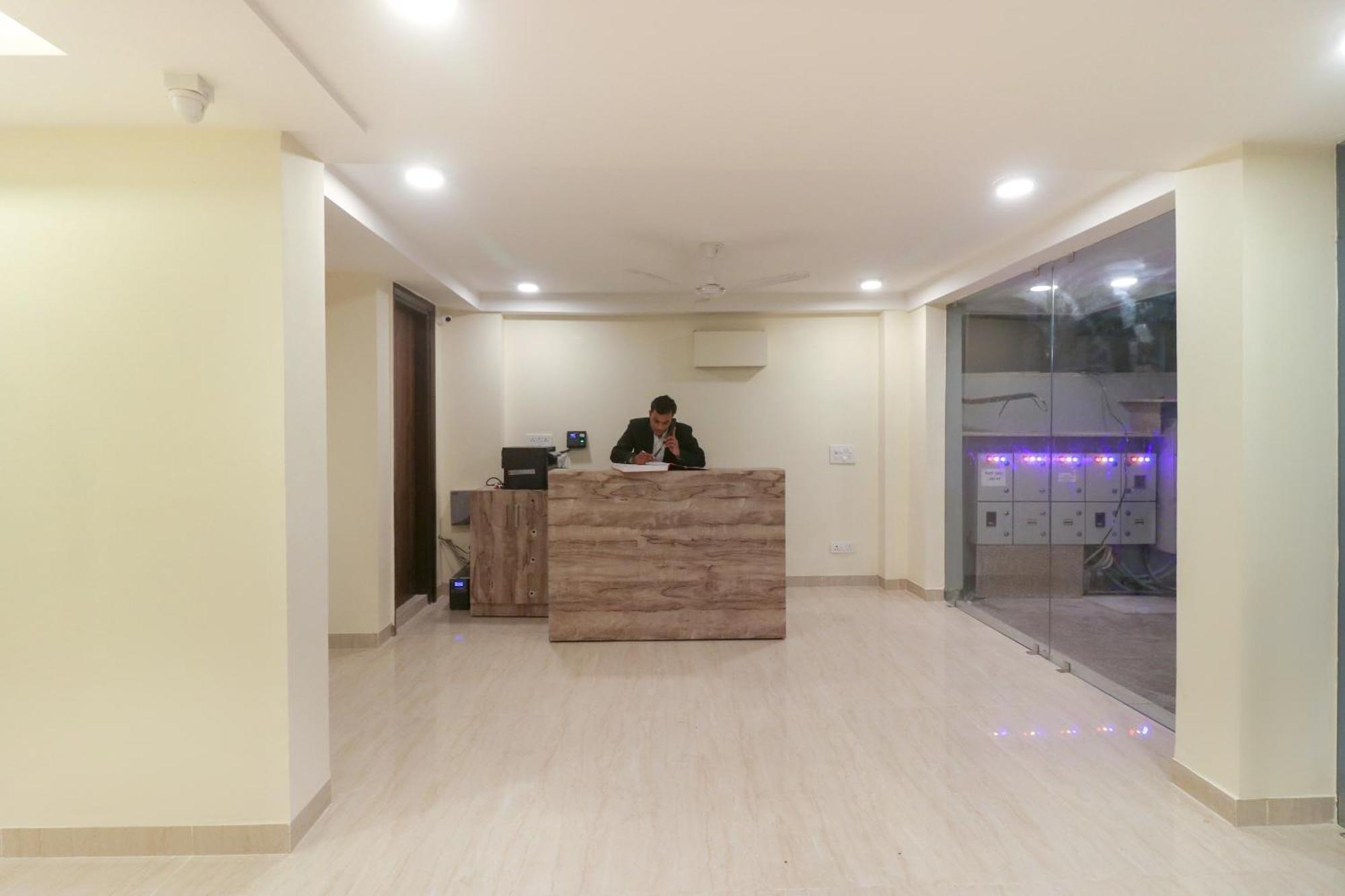 Super Hotel O Comfort Residency Near Artemis Hospital Gurgaon Zewnętrze zdjęcie